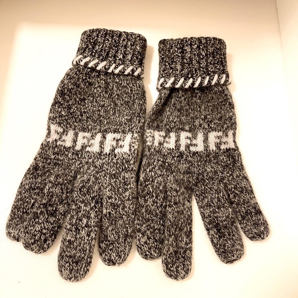 Fendi Gloves